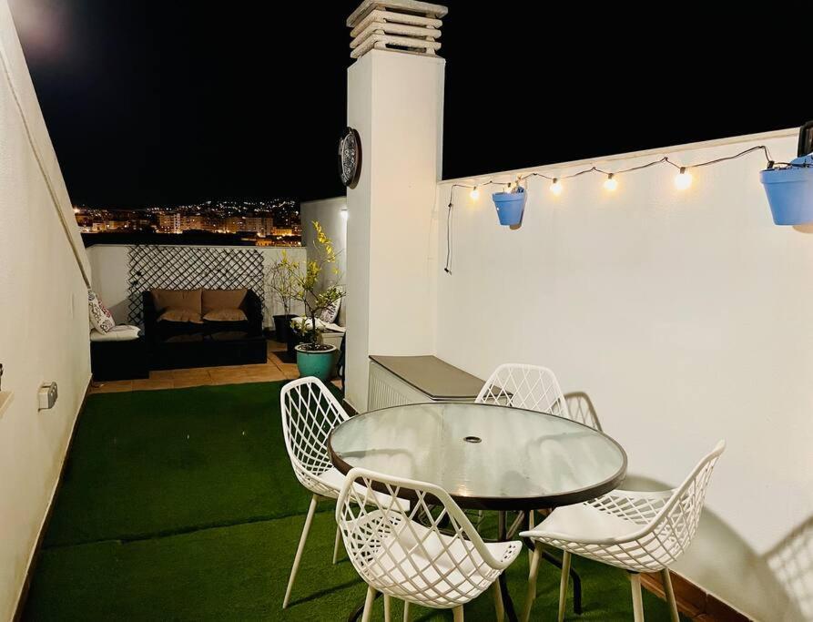Magnifique Duplex Avec Terrasse Proche De La Plage Málaga Exteriör bild
