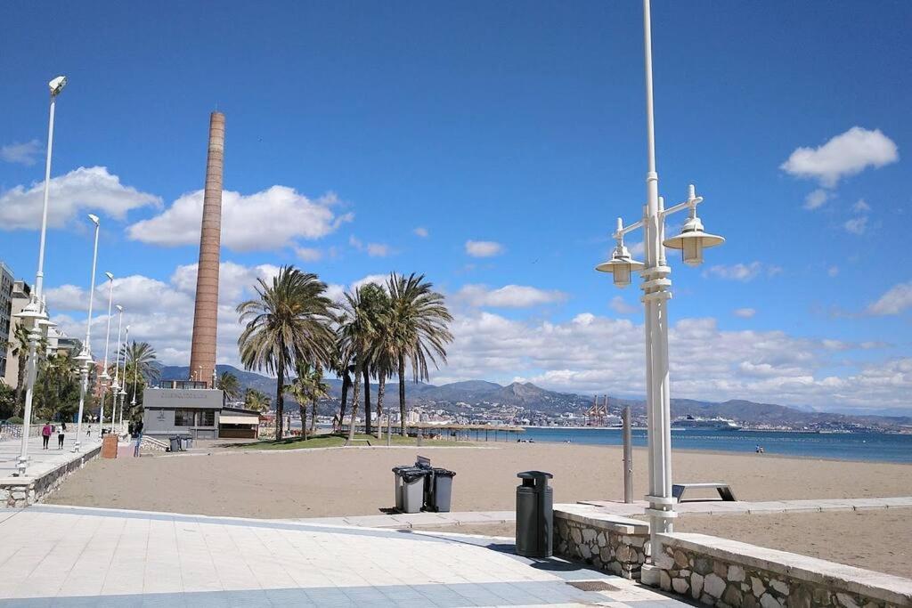 Magnifique Duplex Avec Terrasse Proche De La Plage Málaga Exteriör bild